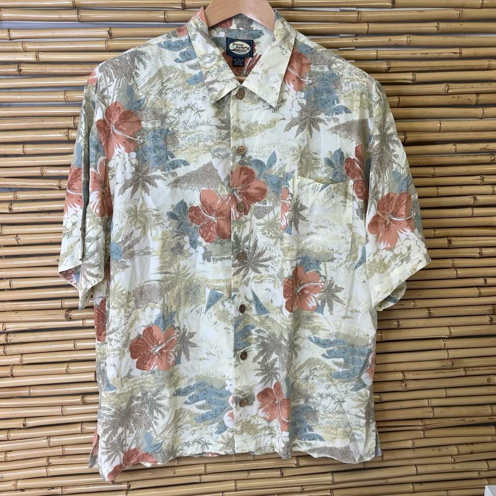 Tommy Bahama Hawaiian print button shirt, size‎ Mens large